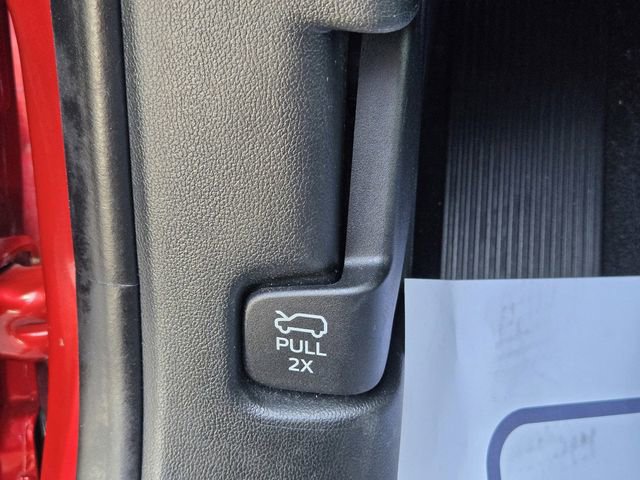 Used 2021 Ford Explorer XLT w/ Equipment Group 202A RWD image 19