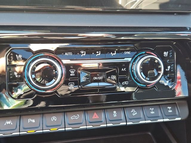 New 2026 GMC Sierra 1500 AT4X w/ LPO, Black Badging Package image 37