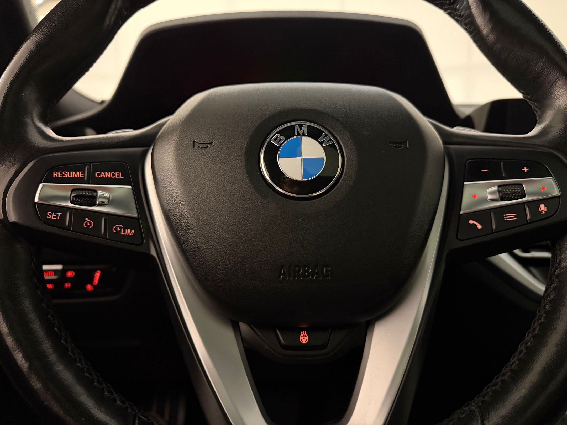 Used 2020 BMW 330i xDrive Sedan w/ Driving Assistance Package AWD/4WD image 17