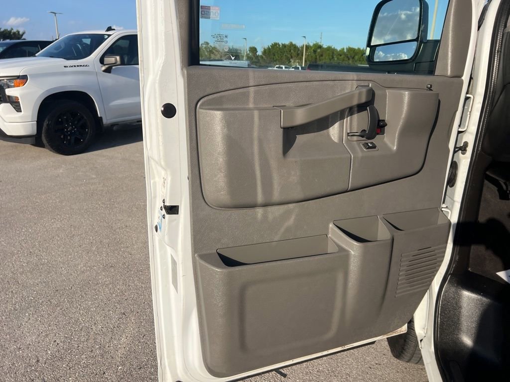 Used 2019 Chevrolet Express 3500 LT w/ LT Preferred Equipment Group RWD image 42