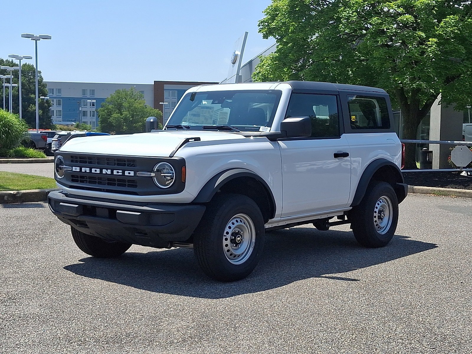 New 2026 Ford Bronco 2-Door AWD/4WD image 2
