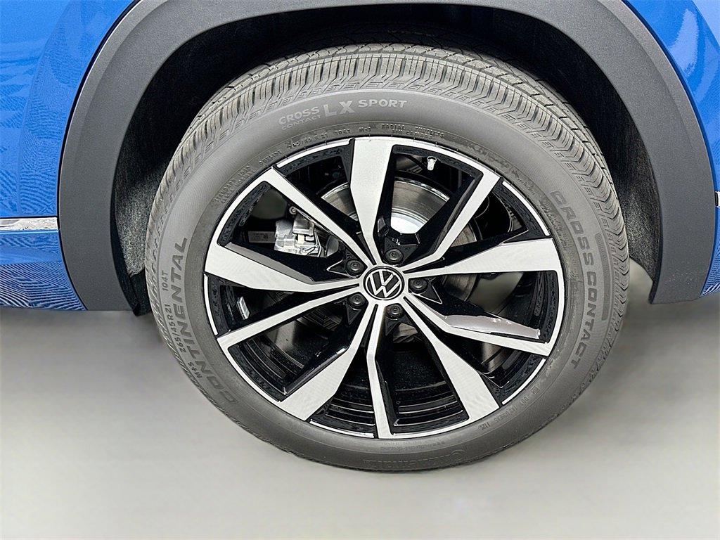 New 2026 Volkswagen Atlas Cross Sport SEL Premium R-Line image 10