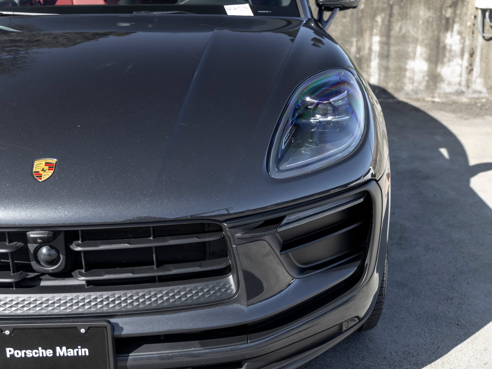 Certified 2023 Porsche Macan AWD/4WD image 16