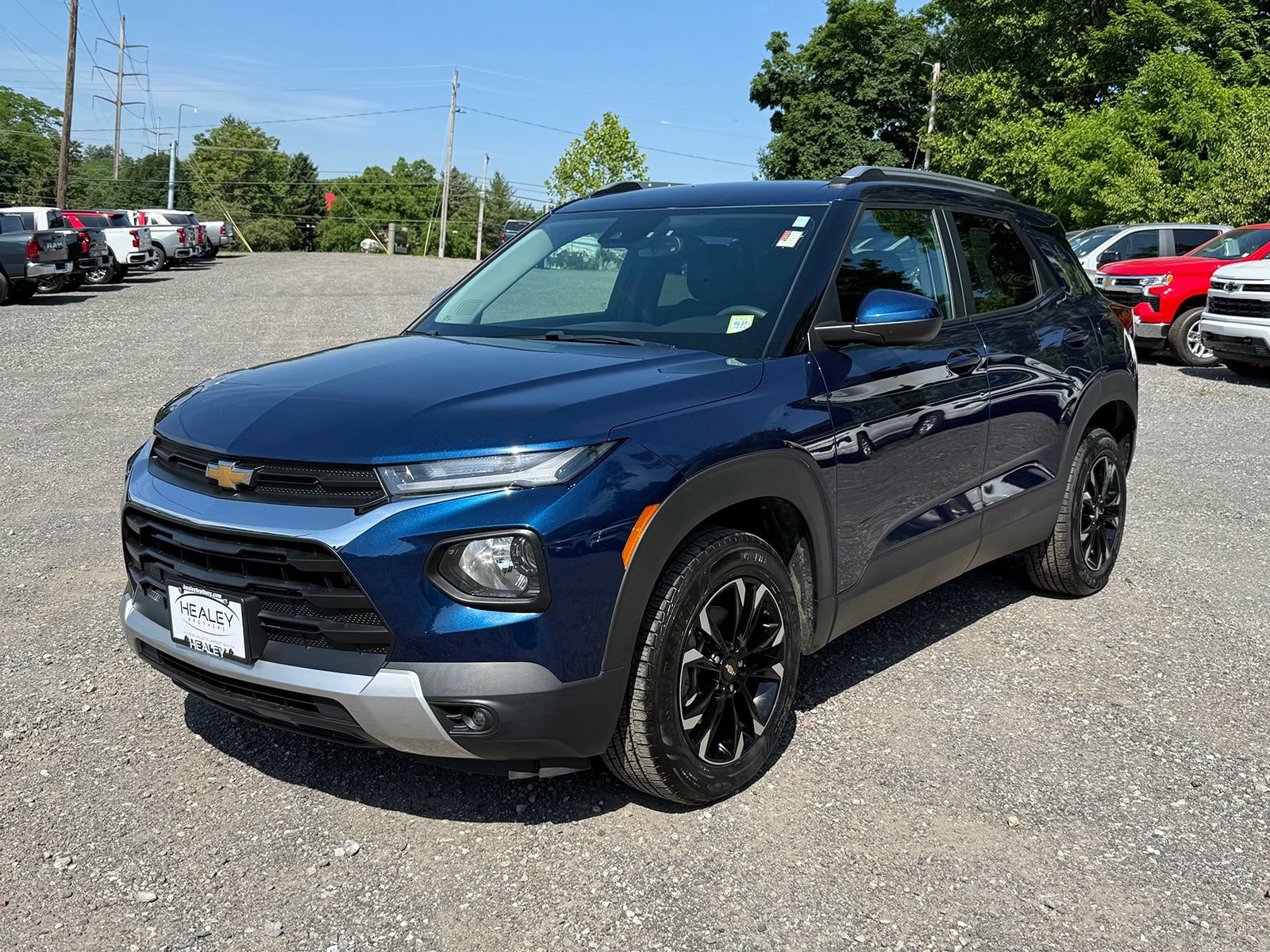 Certified 2022 Chevrolet TrailBlazer LT w/ Convenience Package AWD/4WD image 3