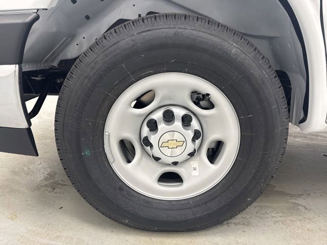 New 2026 Chevrolet Express 3500 w/ Power Convenience Package RWD image 41