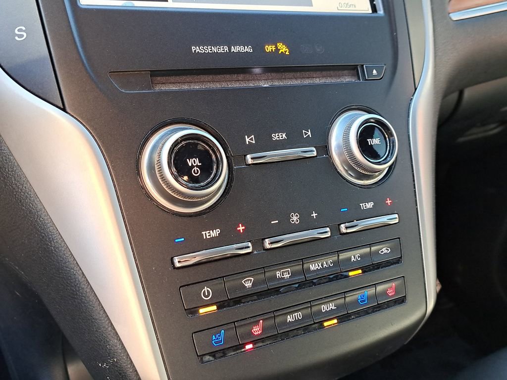 Used 2017 Lincoln MKC Reserve image 24