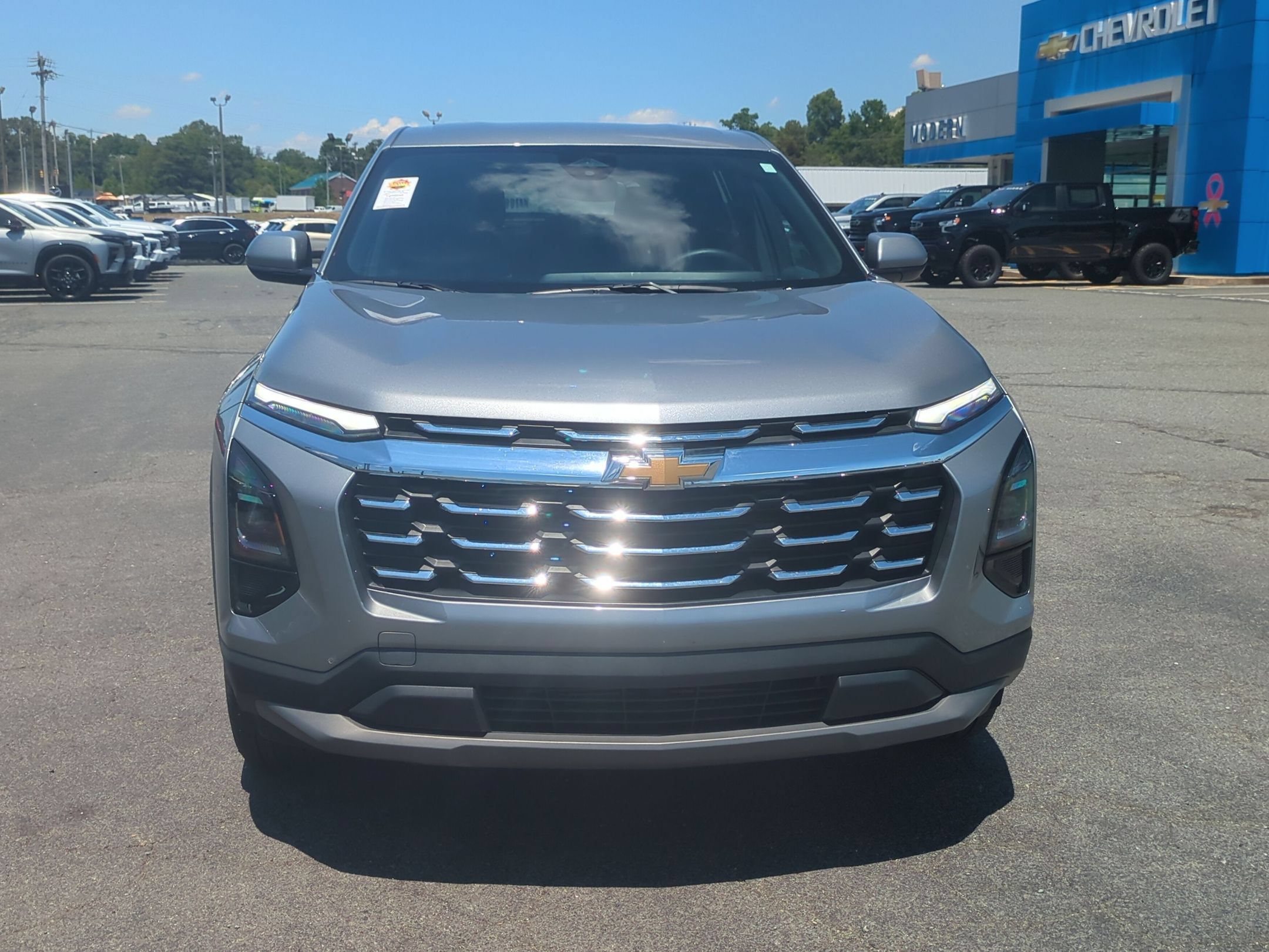 Used 2026 Chevrolet Equinox LT FWD image 8