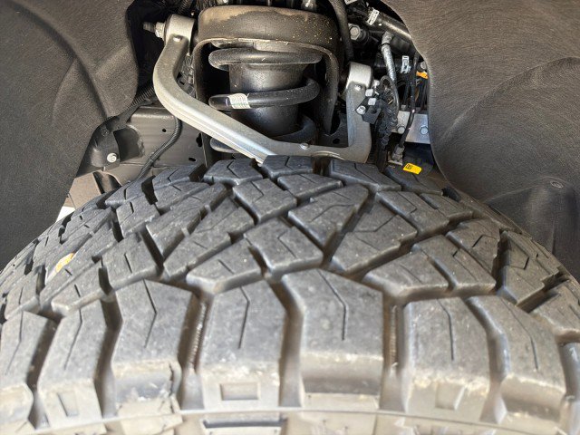 Used 2025 GMC Sierra 1500 AT4 w/ AT4 Premium Package AWD/4WD image 11