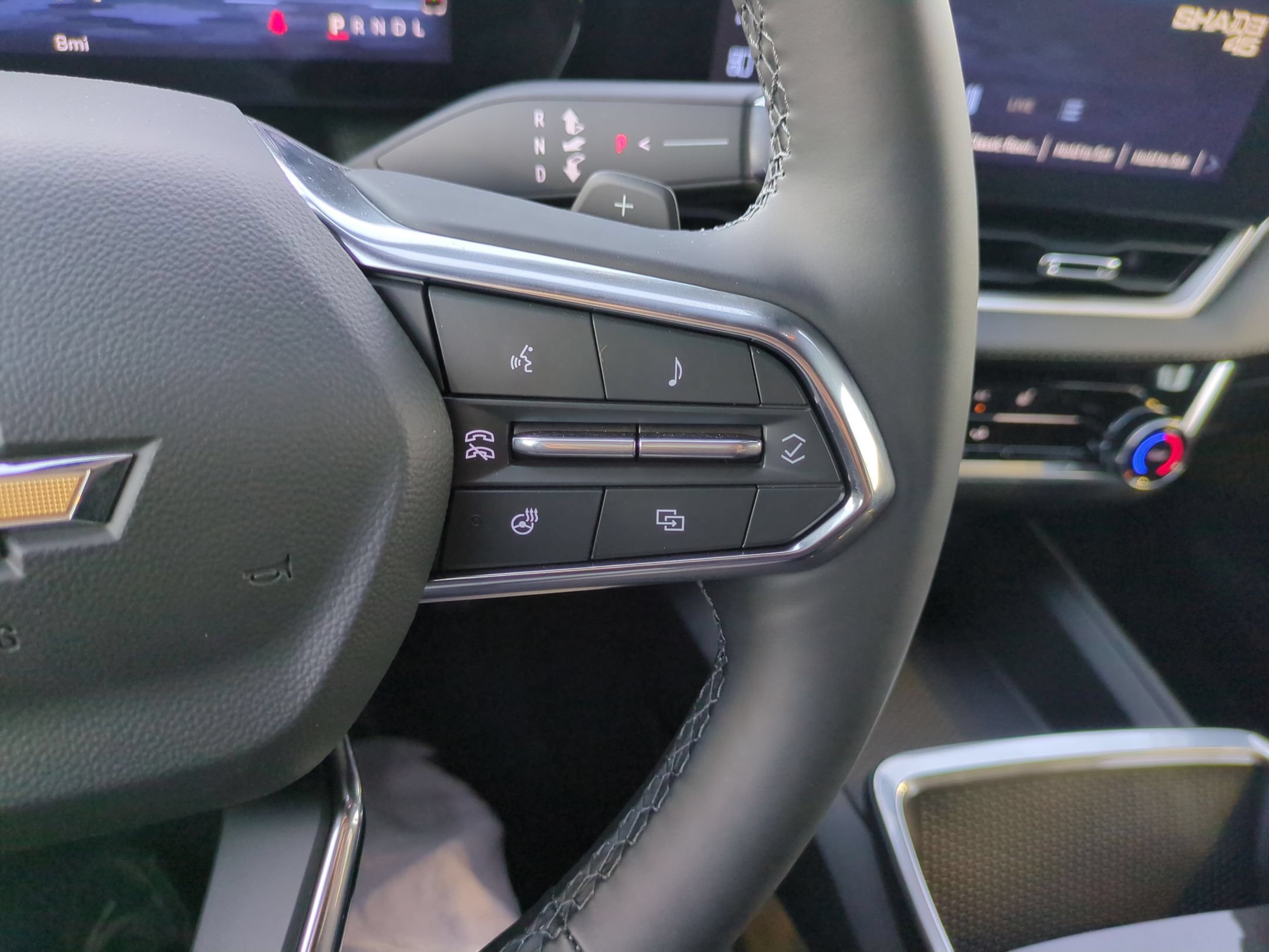 Used 2027 Chevrolet Equinox LT w/ Safety and Technology Package FWD image 22