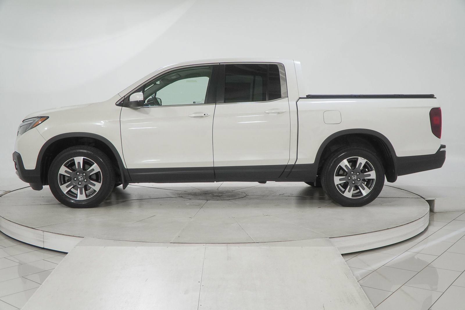 Used 2018 Honda Ridgeline RTL-T image 6