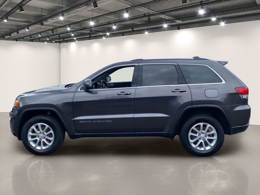 Used 2021 Jeep Grand Cherokee Laredo X AWD/4WD image 4