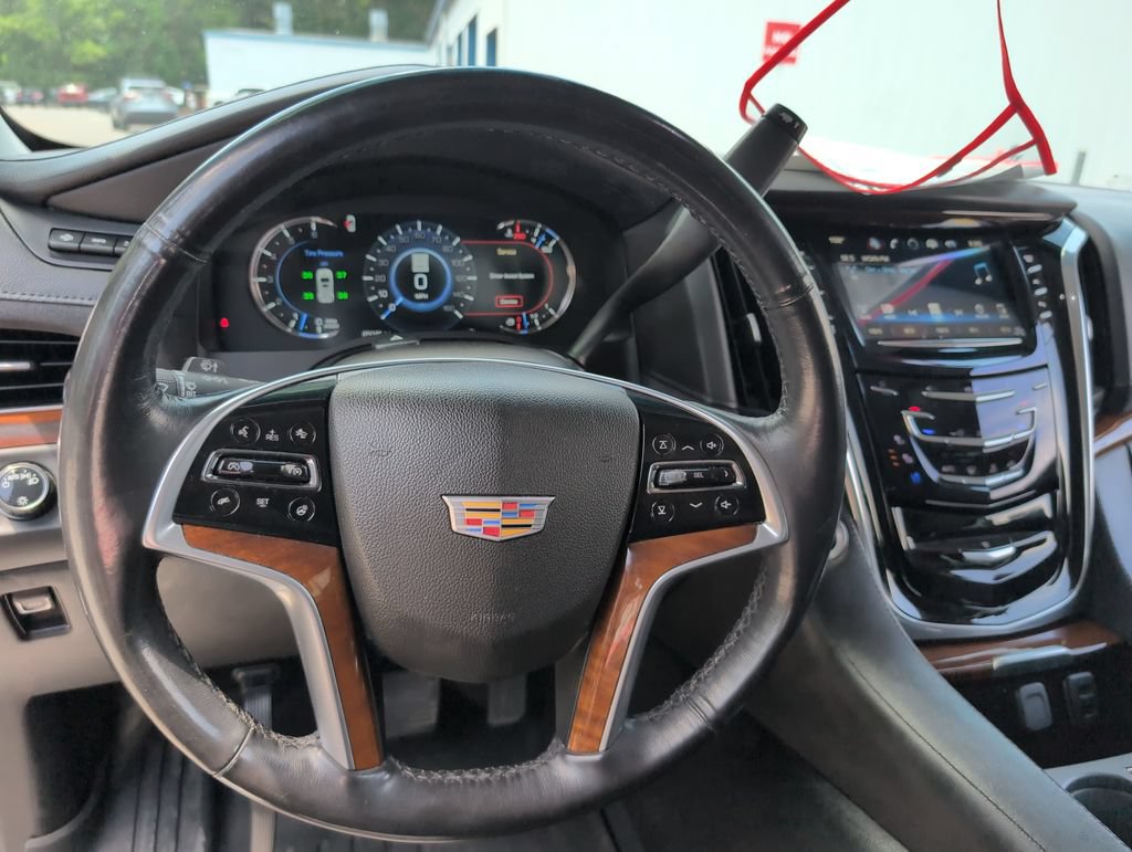 Used 2019 Cadillac Escalade Premium Luxury w/ LPO, Radiant Package AWD/4WD image 12