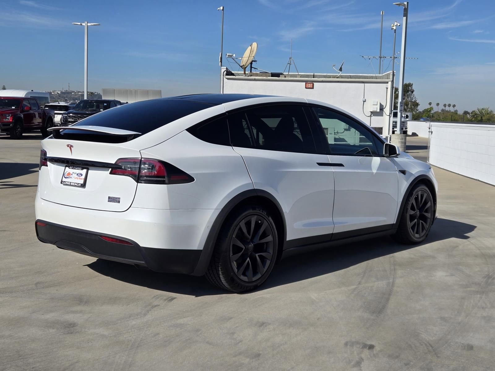 Used 2022 Tesla Model X Plaid image 4