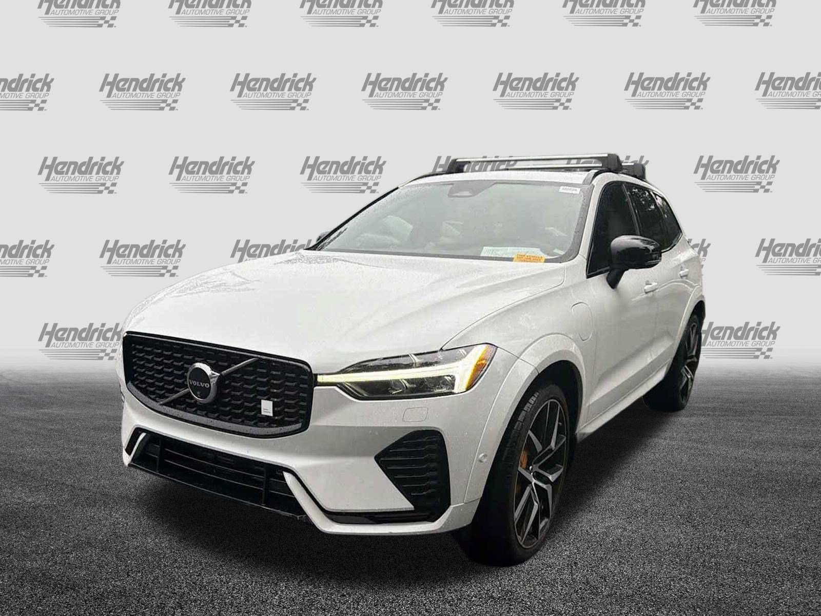 Used 2023 Volvo XC60 B5 Ultimate w/ Climate Package FWD image 5