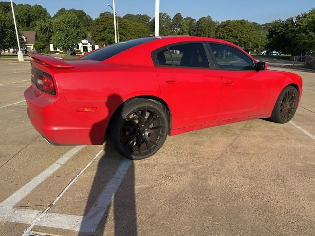 Used 2014 Dodge Charger SXT Plus image 2
