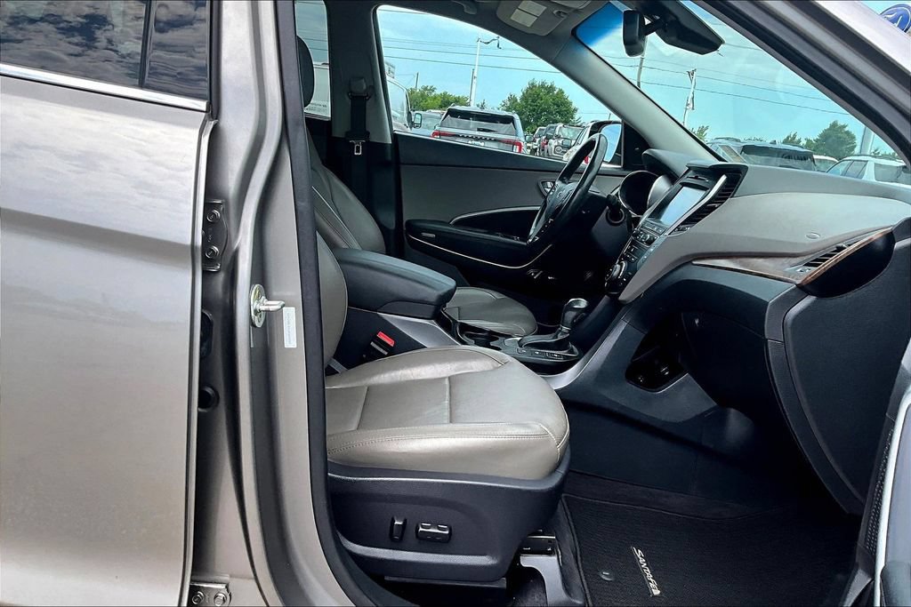 Used 2018 Hyundai Santa Fe Sport w/ 2.0T Ultimate Tech Package 05 AWD/4WD image 7