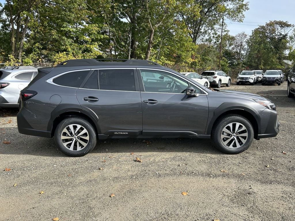 Certified 2025 Subaru Outback Premium AWD/4WD image 9