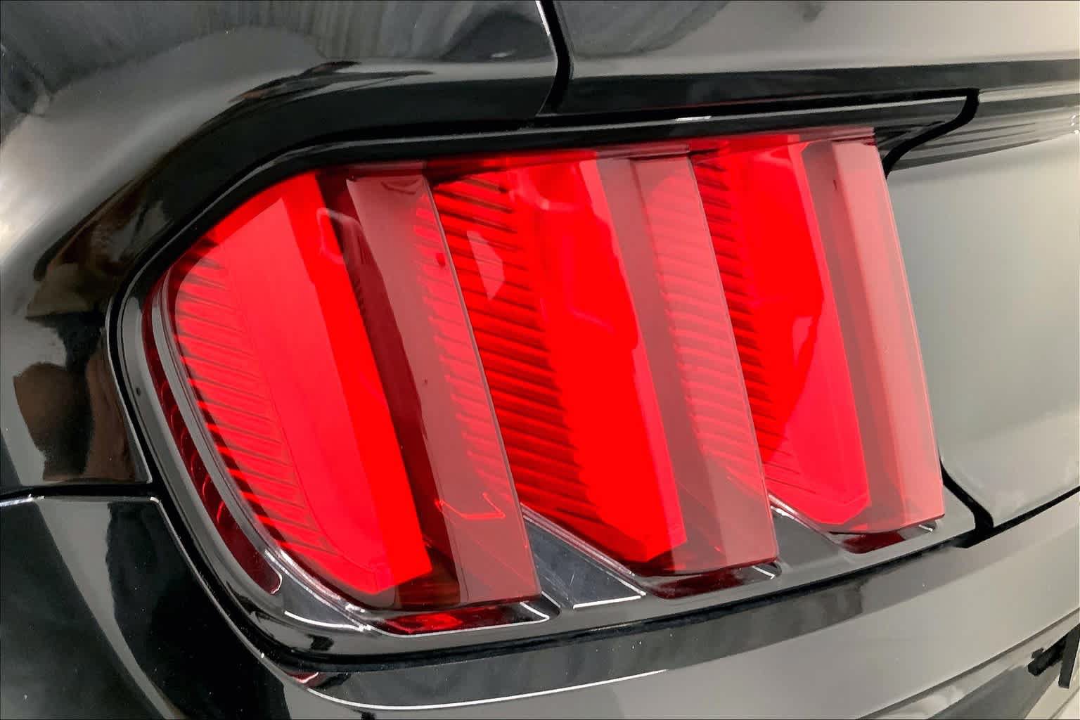 Used 2016 Ford Mustang GT RWD image 22
