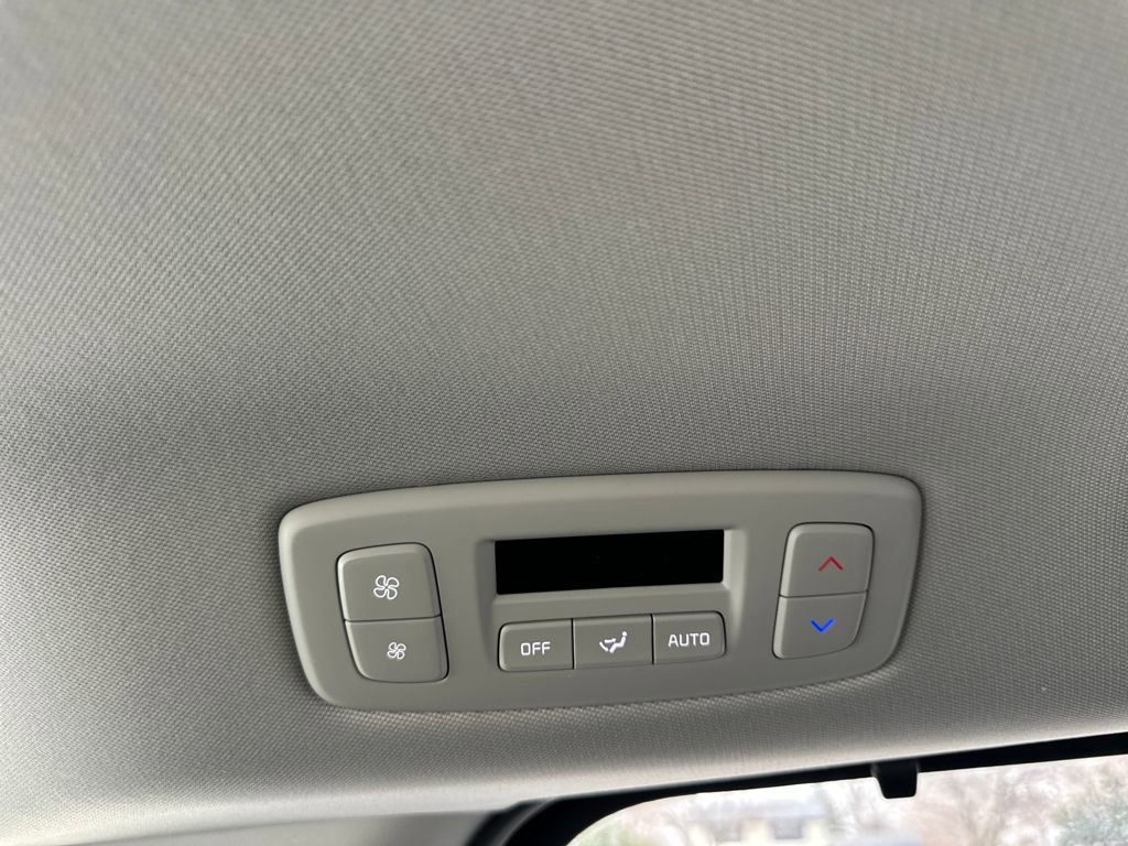 New 2026 Kia Carnival SX FWD image 18