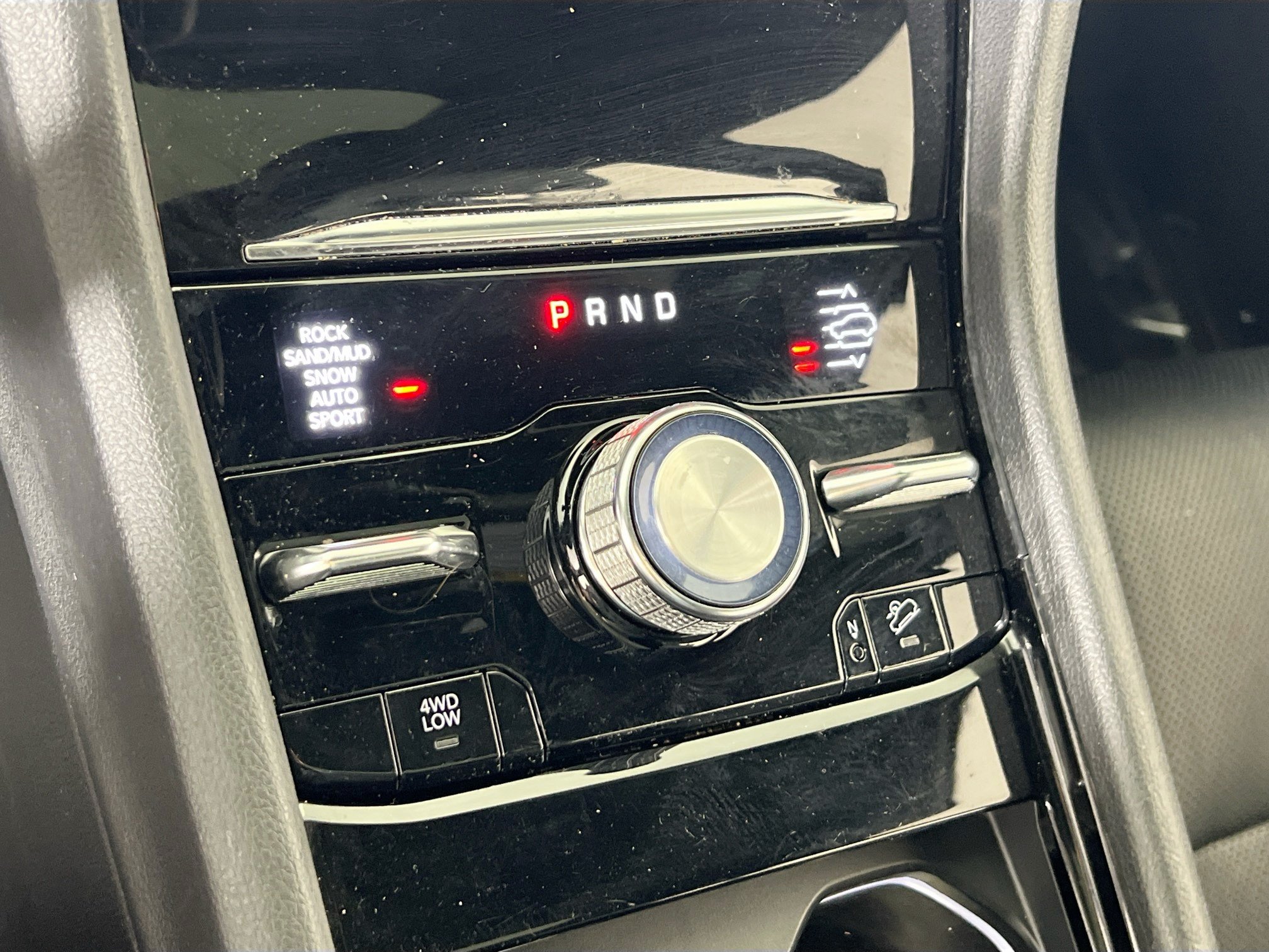 Used 2023 Jeep Grand Cherokee L Overland w/ Luxury Tech Group IV AWD/4WD image 17