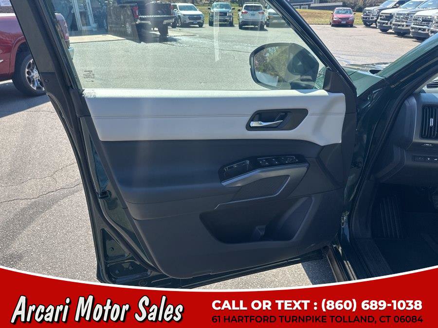 Used 2023 Nissan Pathfinder SL w/ SL Premium Package AWD/4WD image 14