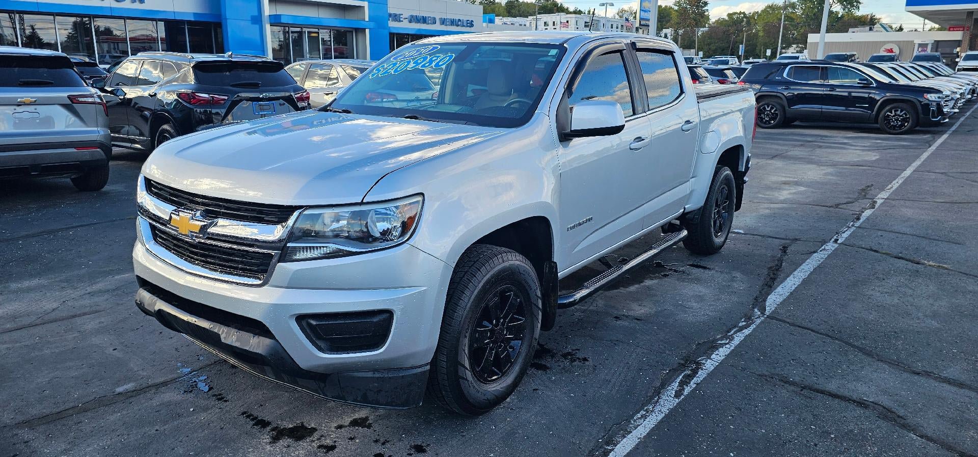 Used 2020 Chevrolet Colorado W/T w/ WT Convenience Package AWD/4WD image 3