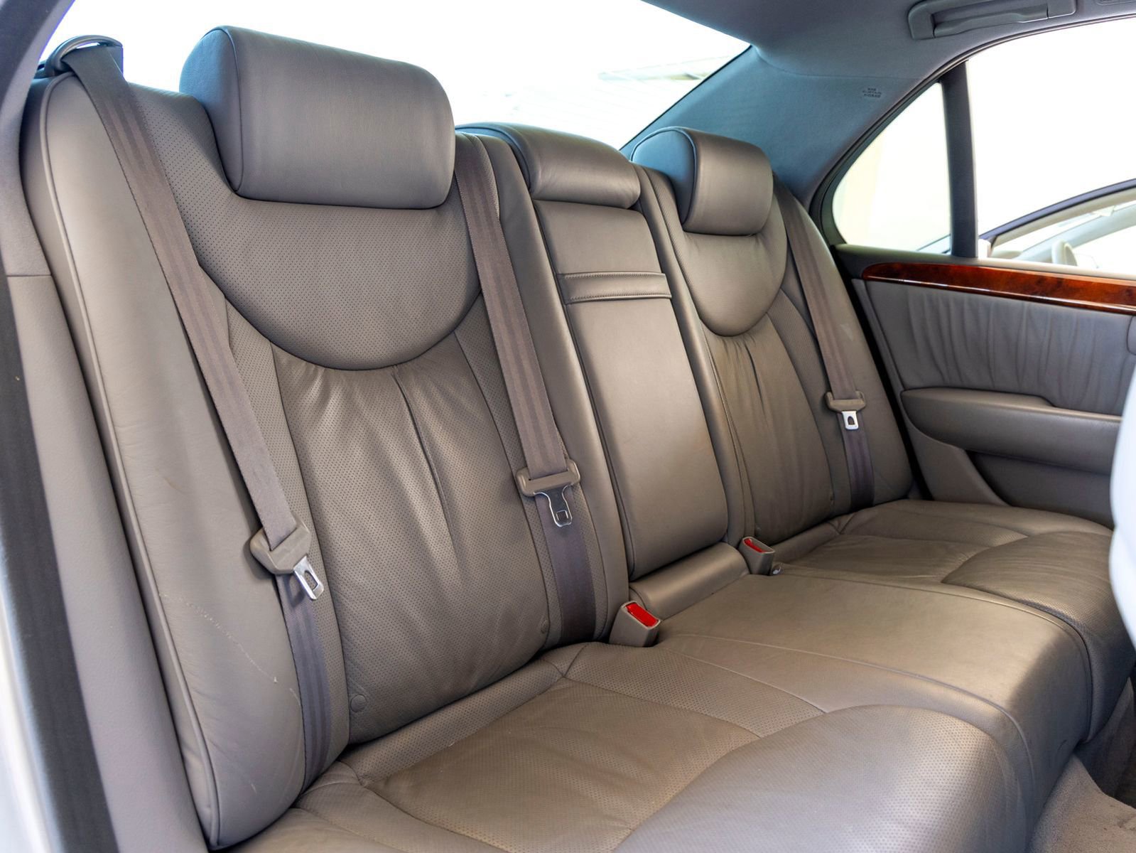 Used 2004 Lexus LS 430 image 24