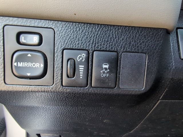 Used 2014 Toyota RAV4 XLE image 16