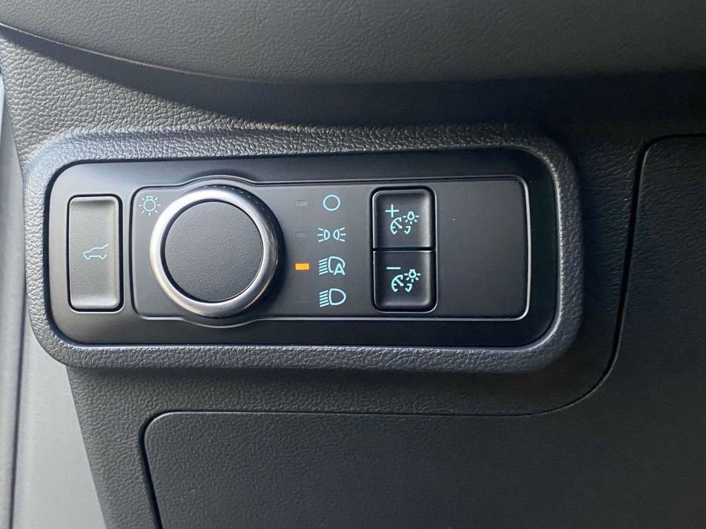 New 2025 Ford Explorer Active image 31