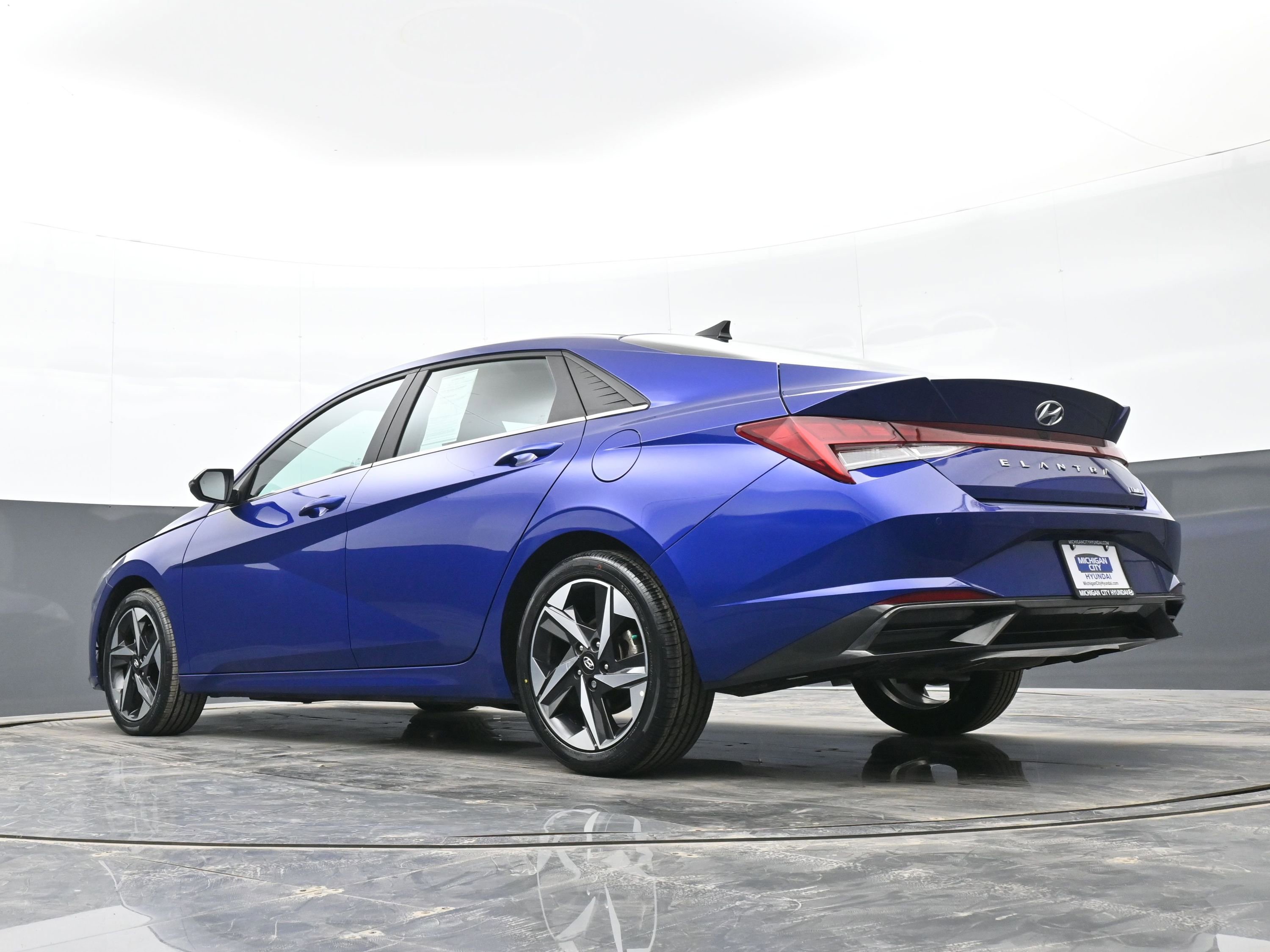 Used 2023 Hyundai Elantra Limited image 42