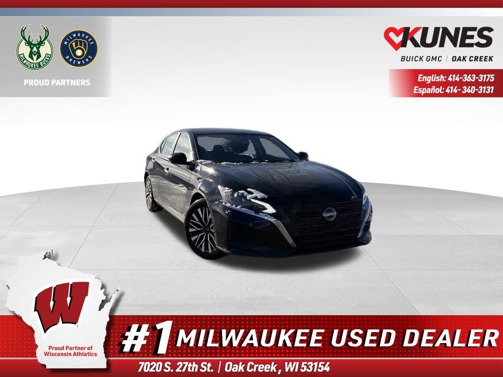 Used 2024 Nissan Altima 2.5 SV