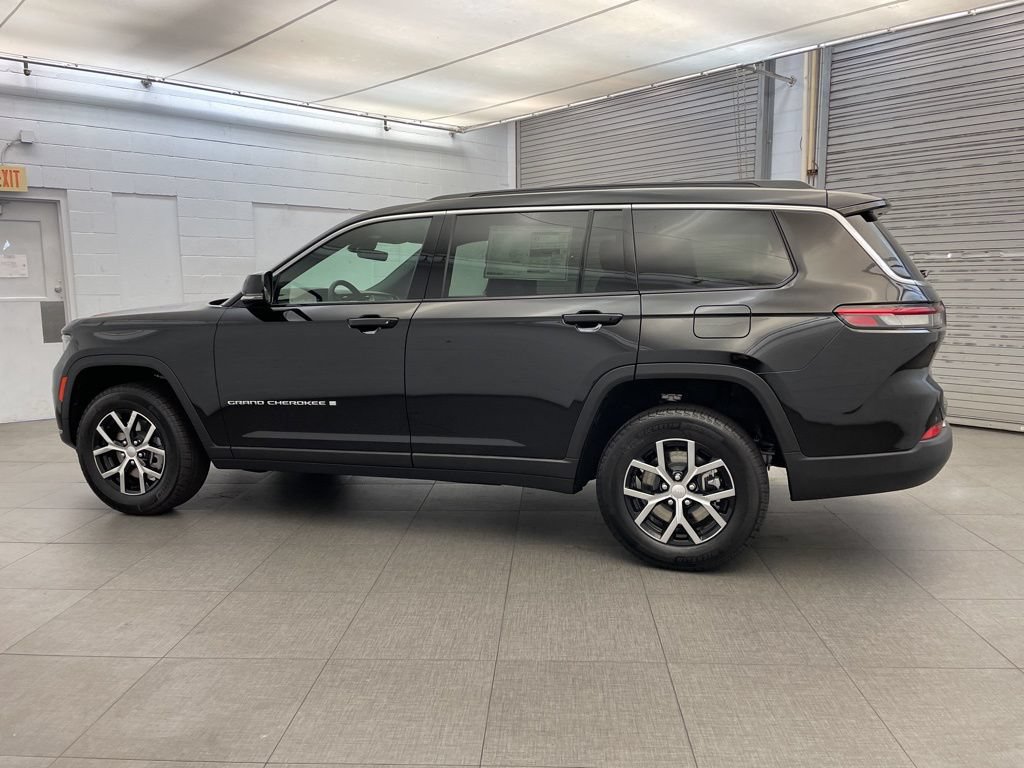 New 2025 Jeep Grand Cherokee L Limited RWD image 5