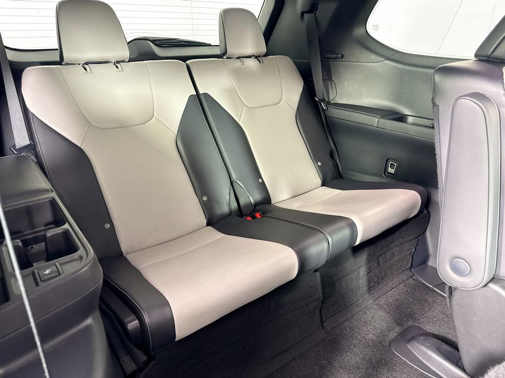 Used 2025 Lexus TX 500h AWD w/ Technology Package image 34