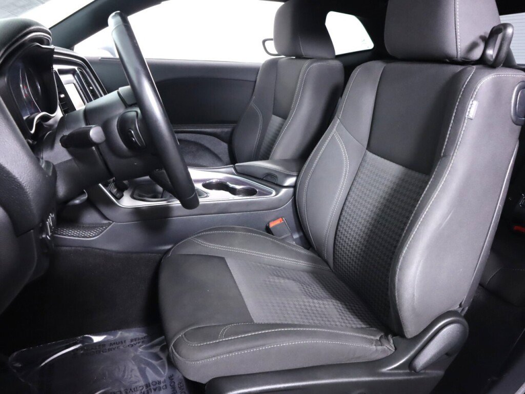Used 2016 Dodge Challenger R/T RWD image 24
