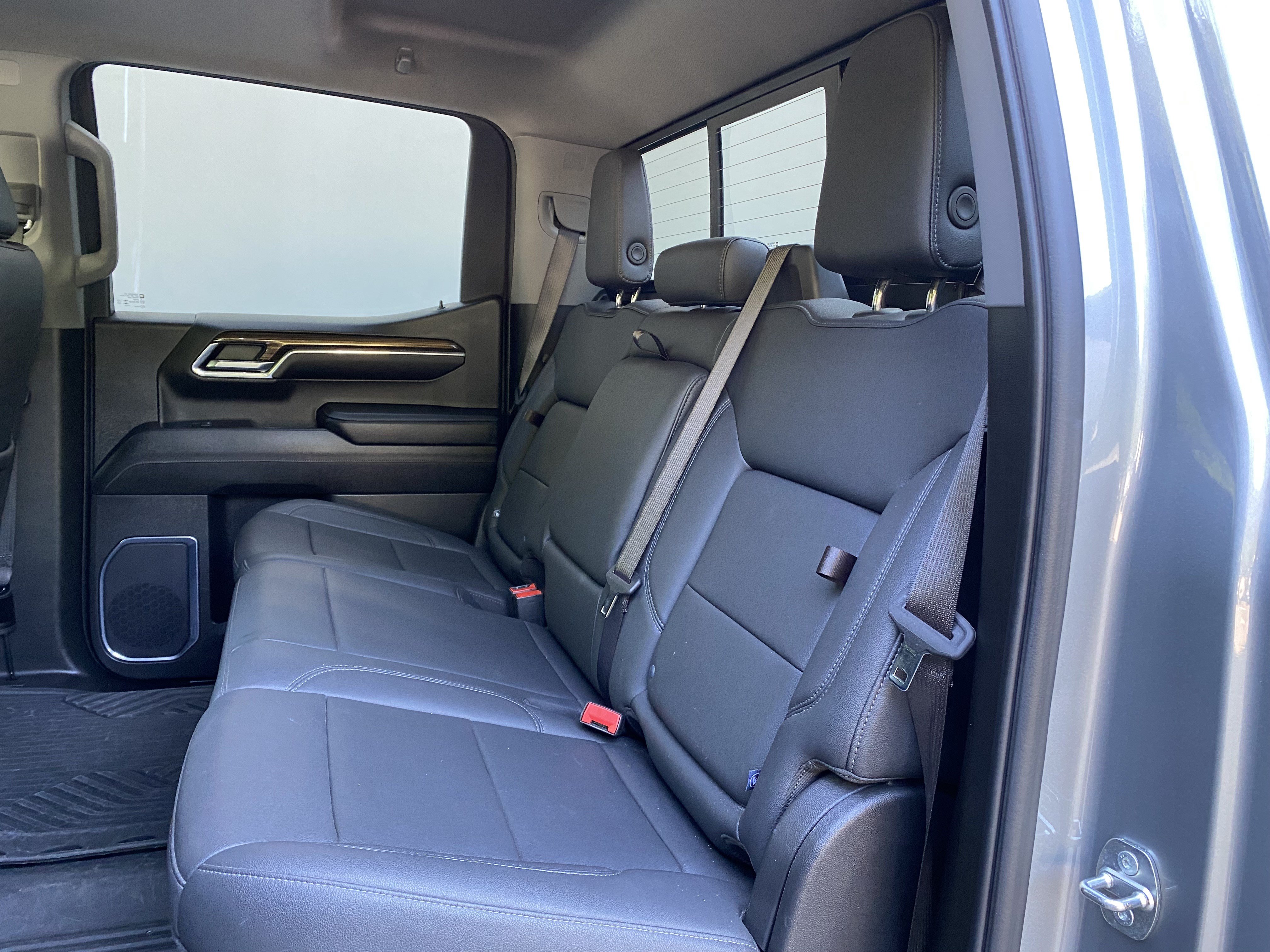 Used 2024 Chevrolet Silverado 1500 LT Trail Boss w/ Convenience Package II AWD/4WD image 39