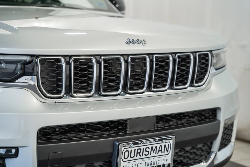 Used 2023 Jeep Grand Cherokee L Limited AWD/4WD image 12