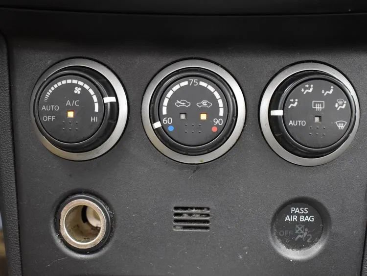 Used 2012 Nissan Rogue SL image 31
