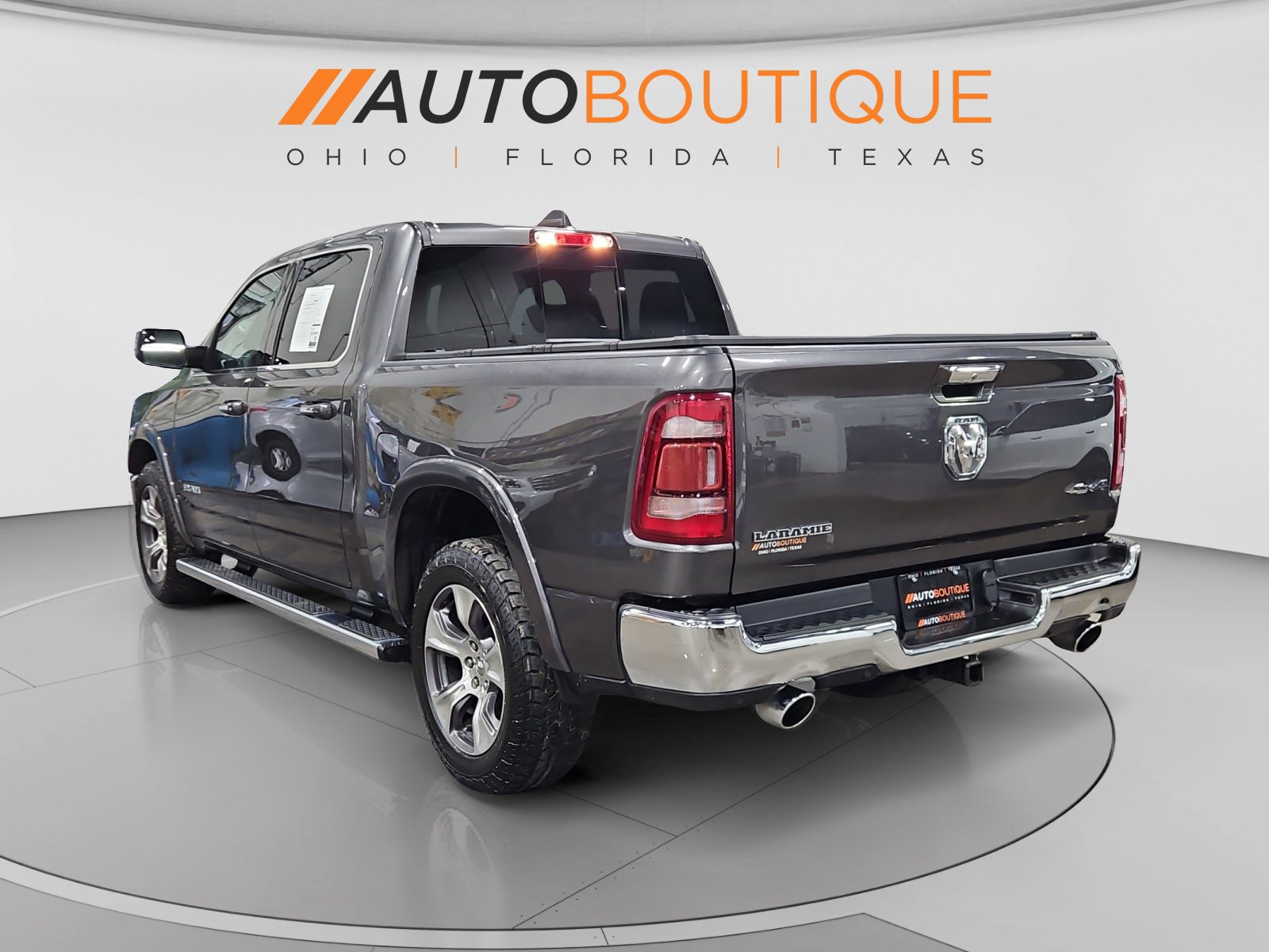 Used 2022 RAM 1500 Laramie AWD/4WD image 3