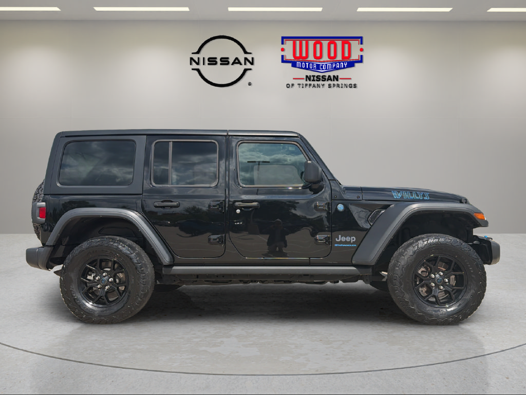 Used 2024 Jeep Wrangler Unlimited AWD/4WD image 2