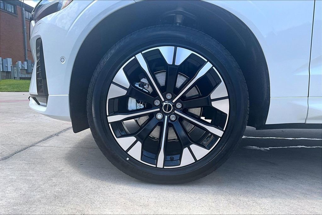 New 2026 Volvo XC60 B5 Plus w/ Protection Package Premier AWD/4WD image 42