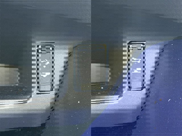 Used 2019 Toyota C-HR Limited image 21