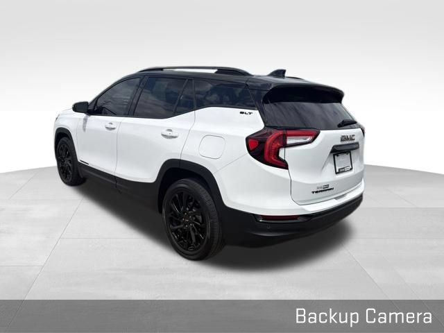 Used 2023 GMC Terrain SLT w/ Tech Package FWD image 10
