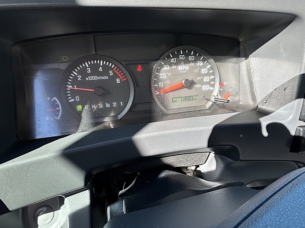 Used 2019 Isuzu NPR RWD image 20