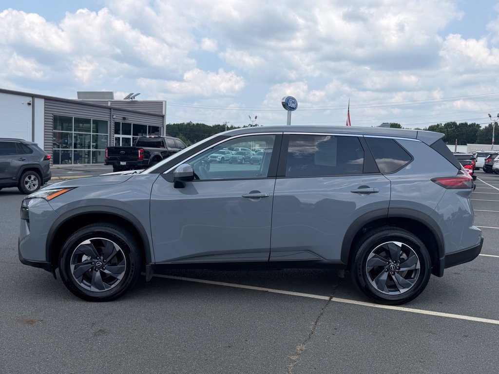 Used 2026 Nissan Rogue SV FWD image 8