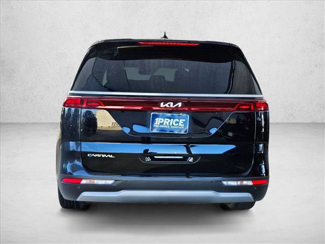 Used 2024 Kia Carnival LX image 6