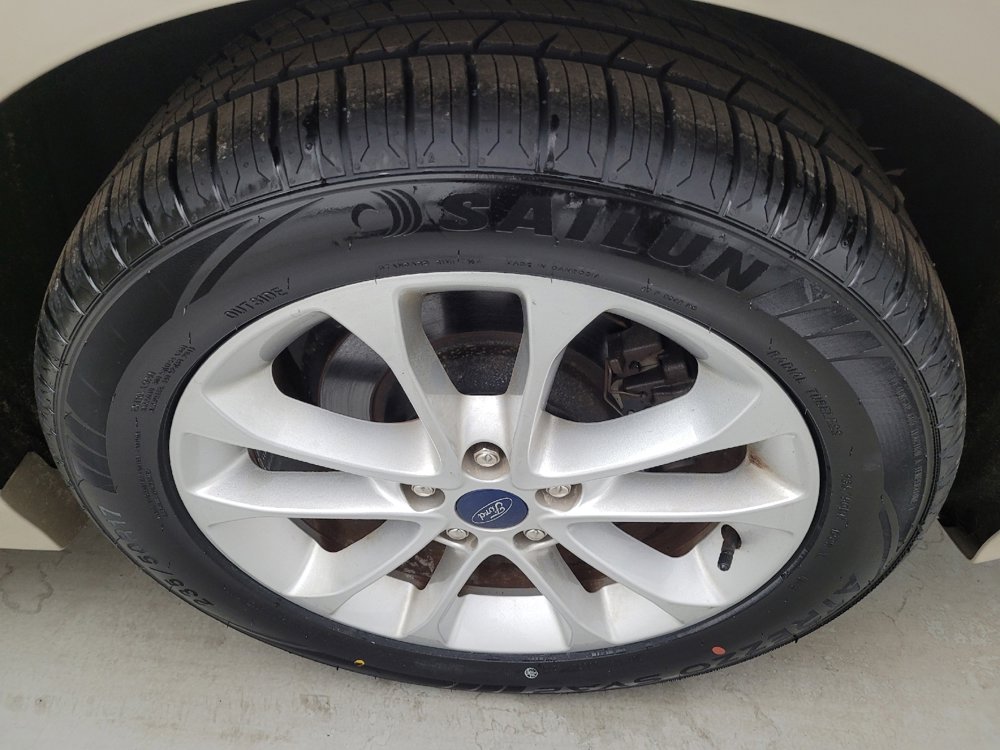 Used 2019 Ford Fusion SE FWD image 31