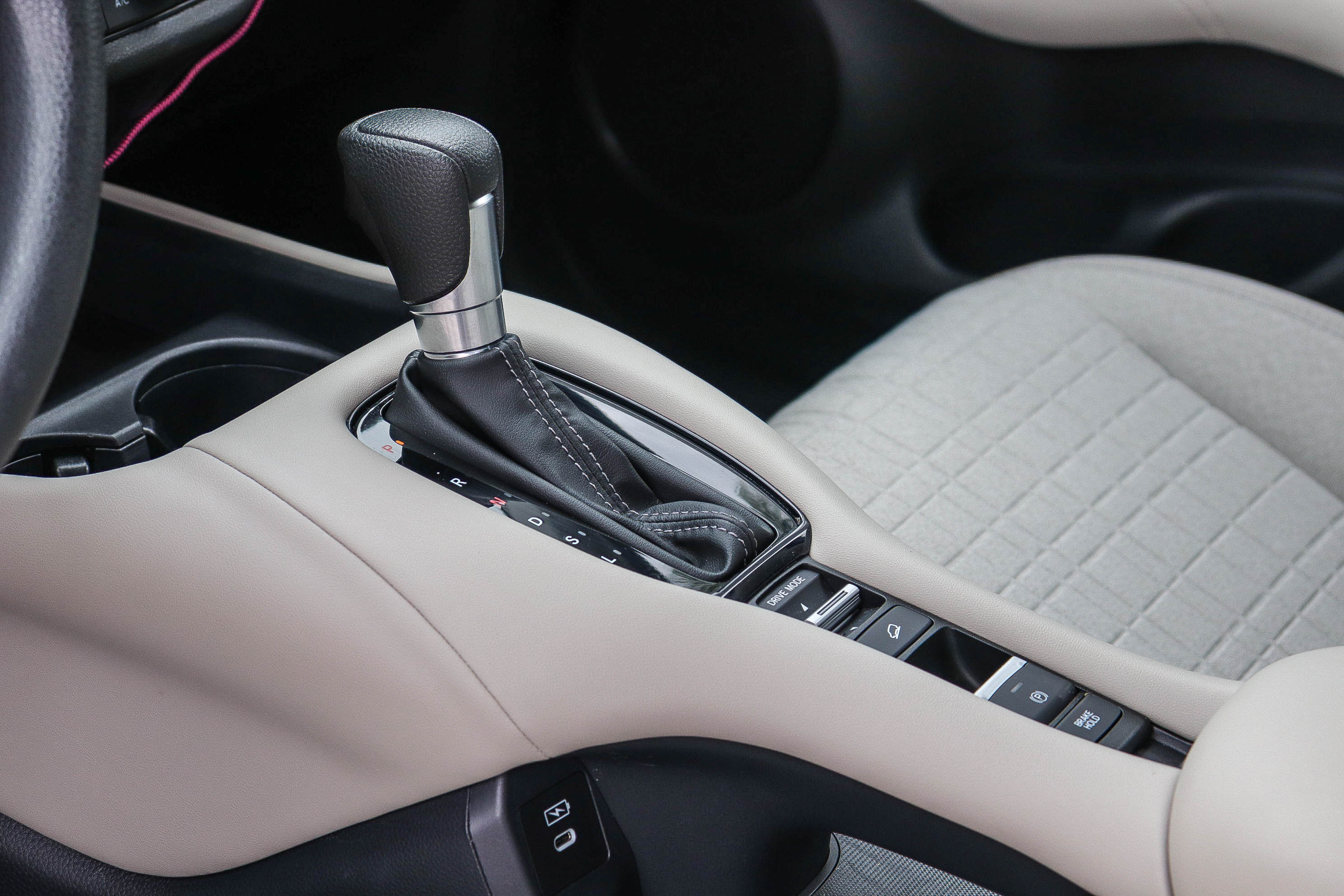 Certified 2024 Honda HR-V LX image 23