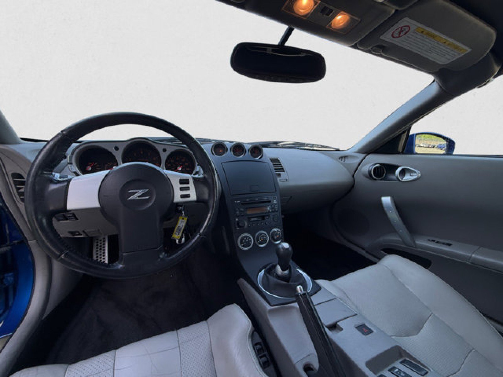 Used 2005 Nissan 350Z Touring RWD image 12