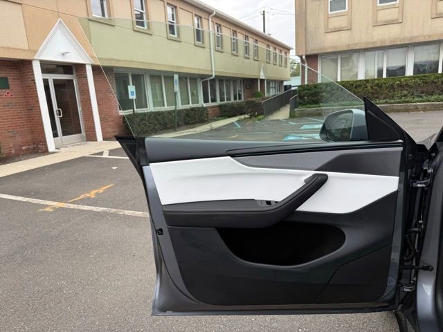 Used 2026 Tesla Model Y Long Range AWD/4WD image 44