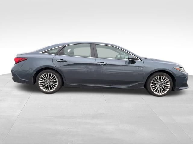 Used 2019 Toyota Avalon Limited image 8